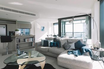 Experience Waterfront Luxury With Views - Surfers Gold Coast 0