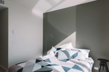 Experience Waterfront Luxury With Views - Surfers Gold Coast 4