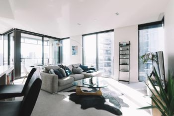 Experience Waterfront Luxury With Views - Surfers Gold Coast 5