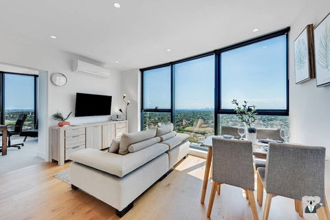 Designer Home With View 2 BED In Box Hill Vbh850 - Surfers Gold Coast 4