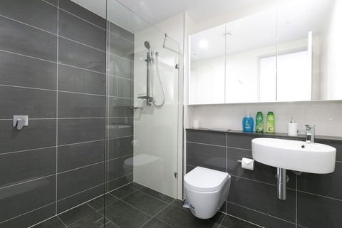 High-End Riverside Home - Surfers Gold Coast 5