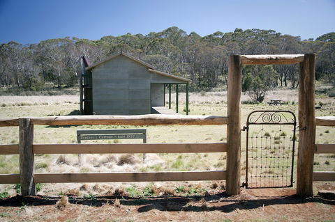Brackens Hut - Surfers Gold Coast 1