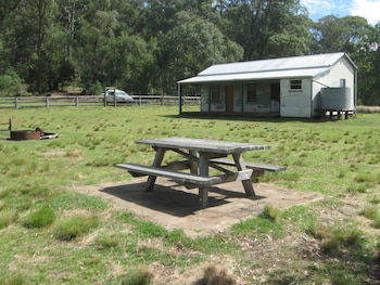 Brackens Hut - Surfers Gold Coast 6