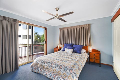 Vaai Moana - 5/10 Oriole Avenue - Surfers Gold Coast 2