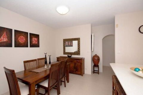 Kiah Unit 16 / 53 Victoria Parade - Surfers Gold Coast 3