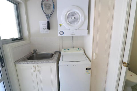 Blackbutt Family Loft Townhouse - Surfers Gold Coast 5