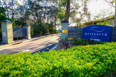 Plover Deluxe Resort Villa - Surfers Gold Coast 5