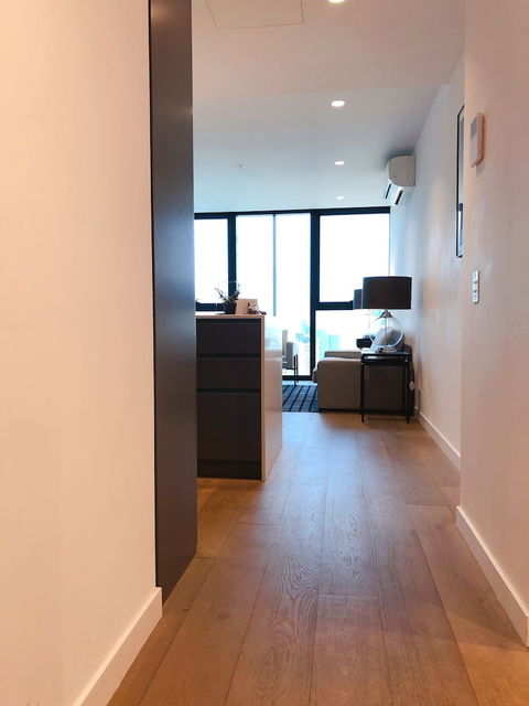 CBD Amazing View 2 Bedrooms Apartments - Surfers Gold Coast 3