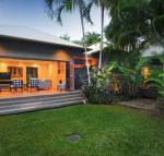 Bali House Luxury Holiday Home - Surfers Gold Coast
