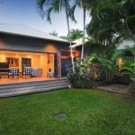 Bali House Luxury Holiday Home - Surfers Gold Coast 0