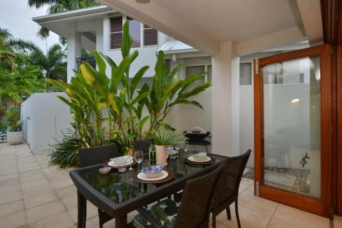 No. 5 Templemoon - Surfers Gold Coast 6