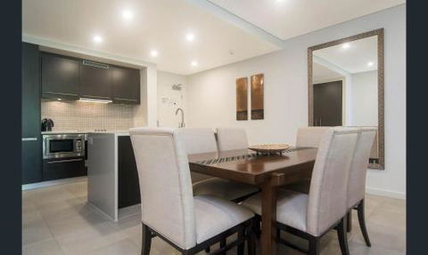 Sea Temple Luxury Penthouse & King Spa Studio Apartments - Surfers Gold Coast 6