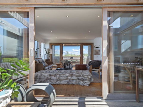 Caldermeade - Surfers Gold Coast 6