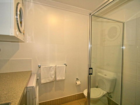 Khione 5 / 23 25 Kirwan Close - Surfers Gold Coast 4