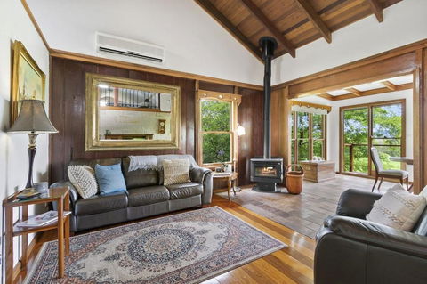 CHRISTOPHERS COTTAGE - Surfers Gold Coast 4