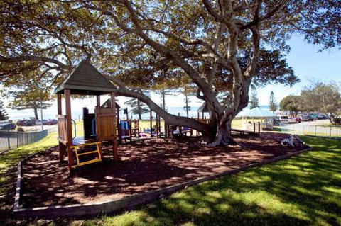 Roderick Street 52 Moffat Beach - Surfers Gold Coast 2