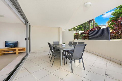 Seabourn Unit 102 56 Lower Gay Tce Caloundra - Surfers Gold Coast 6