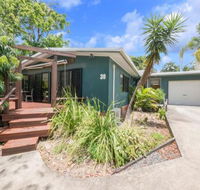 Bryce Street 30 Ultimate Beach Shack - Surfers Gold Coast
