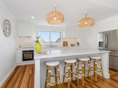 KINGY BEACH HOUSE At 162 - Surfers Gold Coast 1
