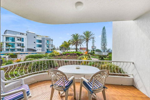 2 Bedroom Private Unit Alexandria Apartments - Surfers Gold Coast 3