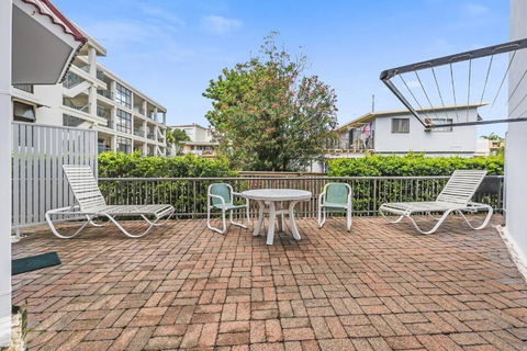 2 Bedroom Private Unit Alexandria Apartments - Surfers Gold Coast 1