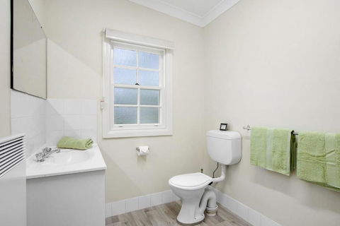 THE TEACHERS COTTAGE - Surfers Gold Coast 2