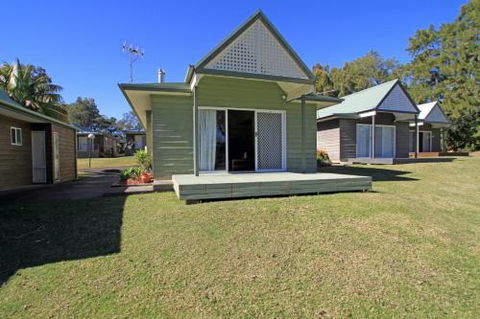 Nannys Beach House - Surfers Gold Coast 1