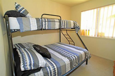 Nannys Beach House - Surfers Gold Coast 6
