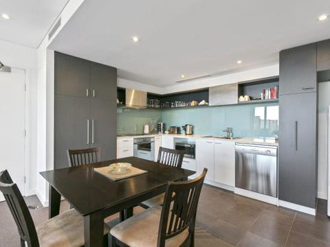 LORNE CHALET APARTMENT 36 Central Location - Surfers Gold Coast 6