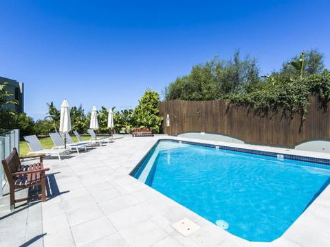 LORNE CHALET APARTMENT 36 Central Location - Surfers Gold Coast 1