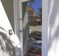 Palms Studio Apartment at Raffetys Resort - Surfers Gold Coast