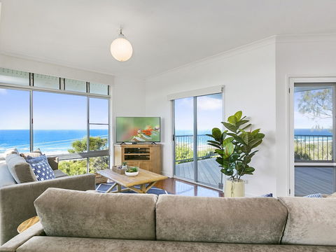 Panoramic Ocean Views In Peregian Beach! 41 Parakeet Cresent - Surfers Gold Coast 3