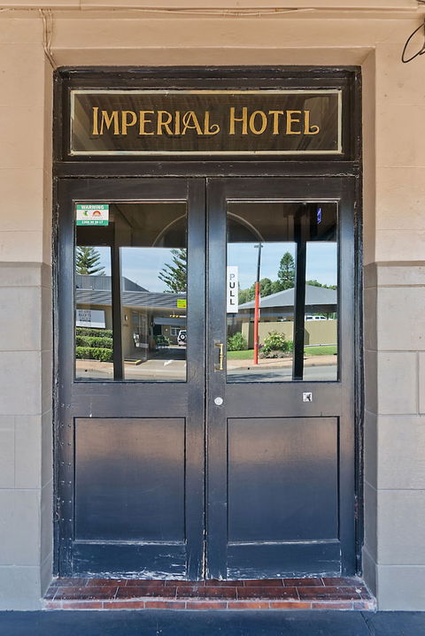 Imperial Hotel Singleton - Surfers Gold Coast 0