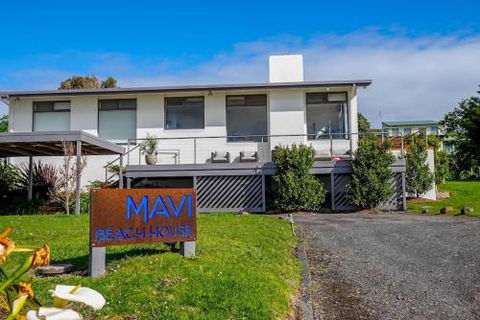 MAVI BEACH HOUSE Beachfront Wifi Views - Surfers Gold Coast 0
