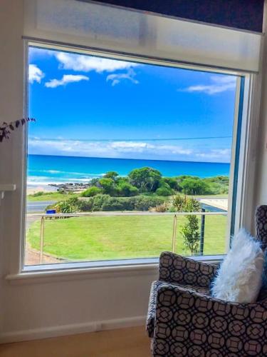 MAVI BEACH HOUSE Beachfront Wifi Views - Surfers Gold Coast 2