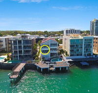 Unit 3 Pumicestone Quays Absolute Waterfront - Surfers Gold Coast