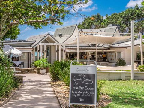EAST COAST ESCAPES Byron Beachfront - Surfers Gold Coast 3