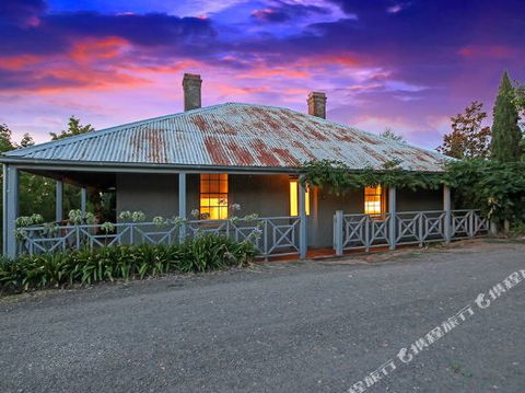 Beechworth 4a Albert Road - Surfers Gold Coast 2