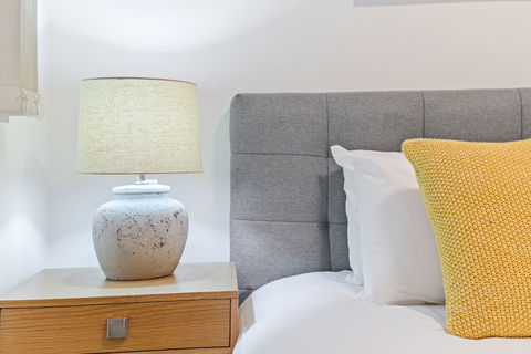 HomeHotel Stylish Apt Next To Train & Westfield - Surfers Gold Coast 6