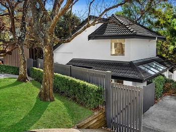 ALAN1 Leafy Tranquil Home - Surfers Gold Coast 6