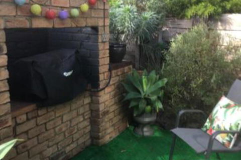 Brydon House Garden Studio - Surfers Gold Coast 4