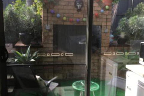 Brydon House Garden Studio - Surfers Gold Coast 2