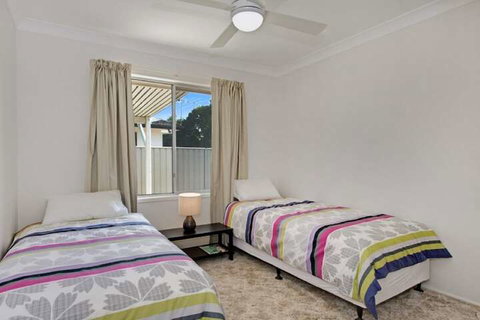 Large Family Waterfront Home With Room For A Boat Welsby Pde Bongaree - Surfers Gold Coast 6