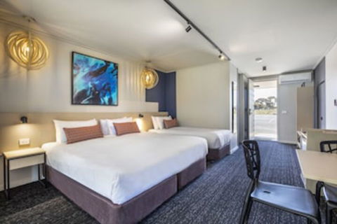 Nightcap At Gateway Hotel - Surfers Gold Coast 0