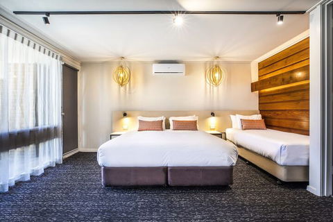 Nightcap At Gateway Hotel - Surfers Gold Coast 6