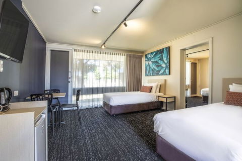 Nightcap At Gateway Hotel - Surfers Gold Coast 2