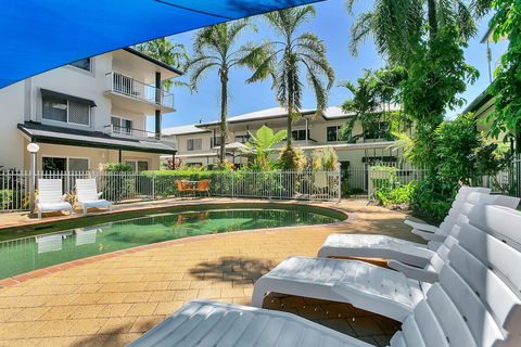 Cairns Reef Apartments & Motel - Surfers Gold Coast 3