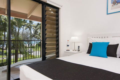By The Sea Port Douglas - Surfers Gold Coast 2
