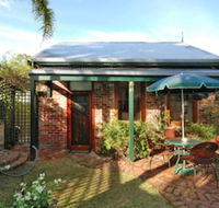 Above Bored Bed  Breakfast - Surfers Gold Coast