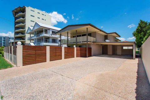 City-ville Luxury Apartments & Motel - Surfers Gold Coast 2